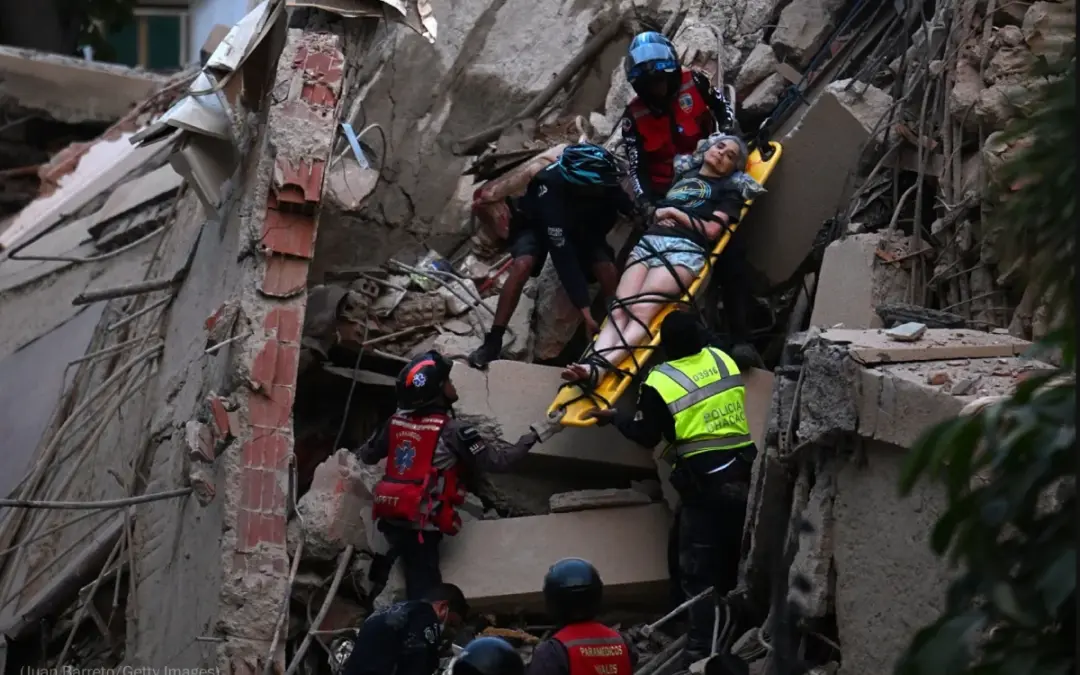 La presidenta encargada de Venezuela, Delcy Rodríguez, confirmó que la cifra de muertos por los dos potentes terremotos ascendió a 164, mientras que los heridos superan los 970 - Foto: Juan Barreto/Getty Images