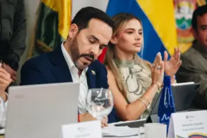 El presidente electo Abelardo De La Espriella solicitó al Congreso trasladar su posesión presidencial del 7 de agosto de Popayán a Cali debido a la actividad del volcán Puracé - Foto: Prensa Abelardo De La Espriella