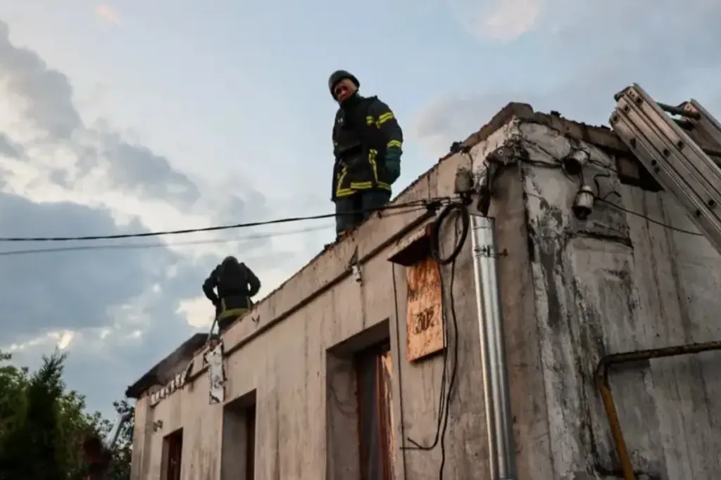 Oleada de violencia en Europa del Este deja al menos 14 muertos por ataques cruzados en la frontera de Bélgorod y varias regiones de Ucrania - Foto: DSNS