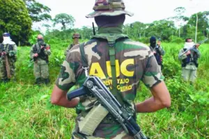 El Tribunal de Barranquilla condenó a alias "Tolemaida" y otros tres exjefes del Bloque Norte de las AUC por 78 crímenes de lesa humanidad en Cesar y La Guajira - Foto: Redes sociales