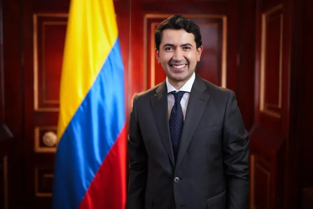 El representante Daniel Briceño radicó un proyecto para eliminar la Veeduría Distrital de Bogotá por duplicidad de funciones - Foto: @Danielbricen