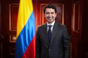 El representante Daniel Briceño radicó un proyecto para eliminar la Veeduría Distrital de Bogotá por duplicidad de funciones - Foto: @Danielbricen