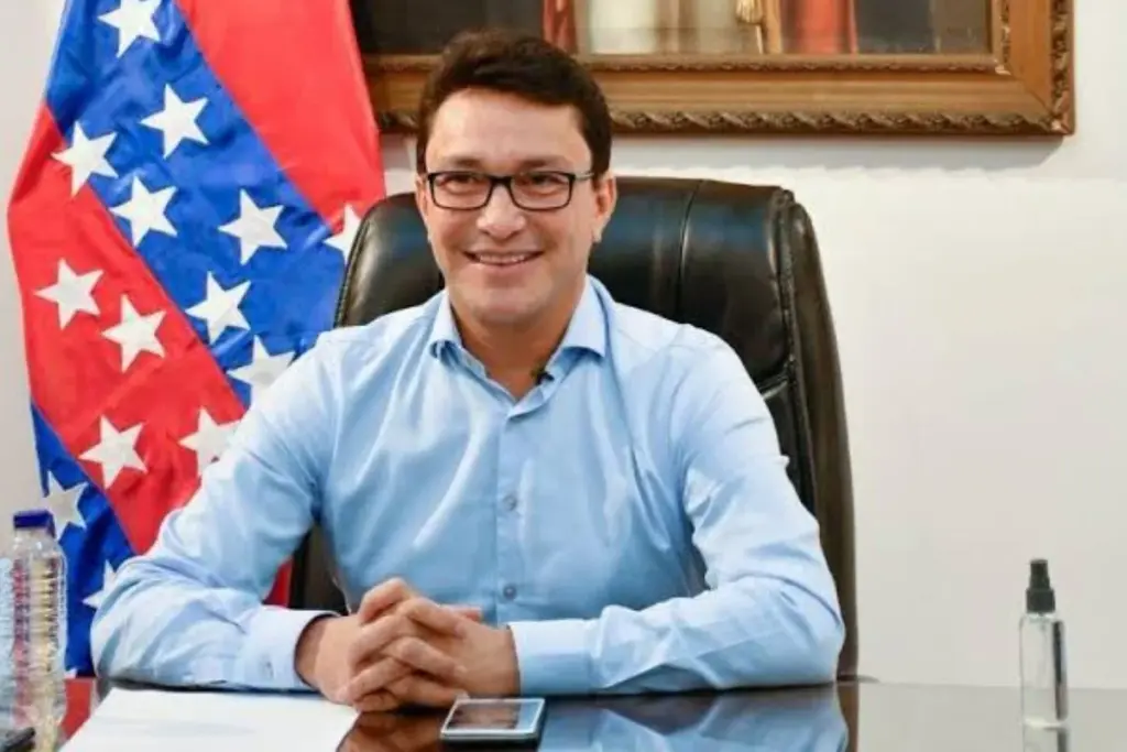 El excandidato presidencial Carlos Caicedo fue condenado a más de nueve años de cárcel por irregularidades y sobrecostos en la red de salud de Santa Marta - Foto: Gobernación del Magdalena