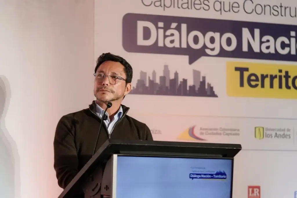 Carlos Caicedo, exgobernador del Magdalena, rechazó de forma categórica la denuncia por presunto abuso sexual de una menor - Foto: Asocapitales