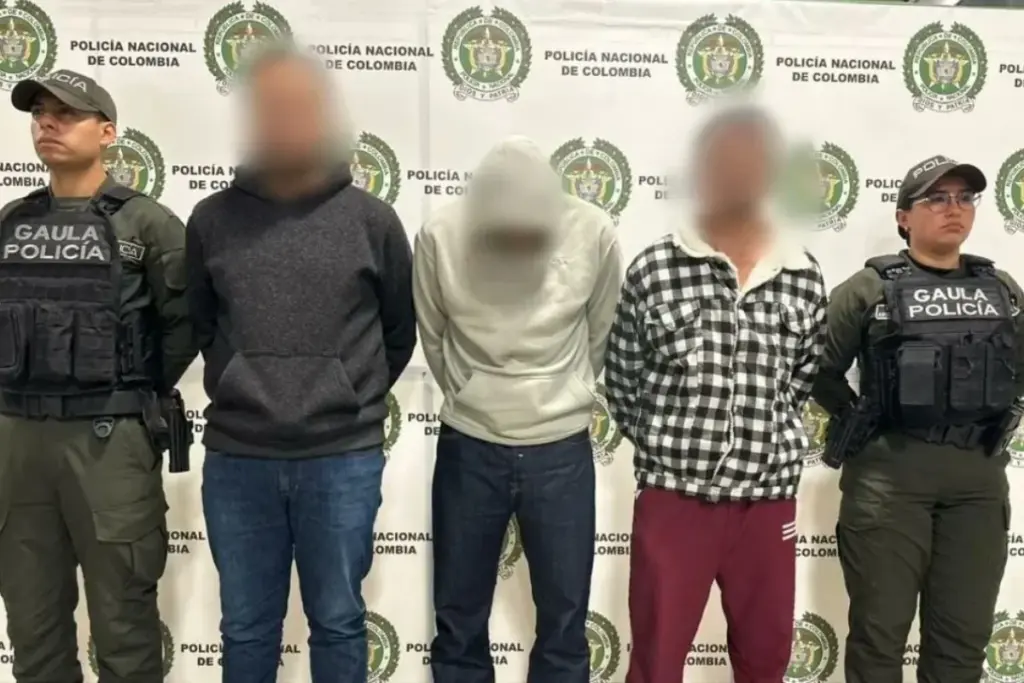 El GAULA de la Policía desarticuló en Bogotá una banda dedicada a la extorsión por "falsa encomienda" - Foto: @PoliciaBogota