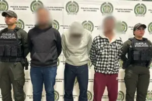 El GAULA de la Policía desarticuló en Bogotá una banda dedicada a la extorsión por "falsa encomienda" - Foto: @PoliciaBogota
