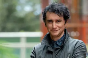 El reconocido actor Carlos Manuel Vesga hace historia al recibir su primera nominación a los Premios Emmy - Foto: Redes sociales
