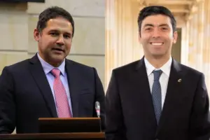 El Centro Democrático y el Pacto Histórico lograron una inédita alianza en el Congreso para elegir a Honorio Henríquez como presidente del Senado, propinando el primer revés político al gobierno electo de Abelardo de la Espriella - Foto: Redes sociales