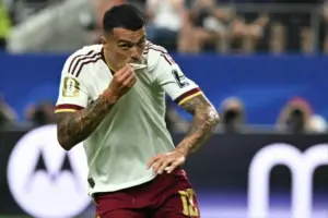 España clasificó a la final del Mundial 2026 tras vencer 2-0 a Francia en Dallas con goles de Oyarzabal y Pedro Porro - Foto: @FIFAWorldCup
