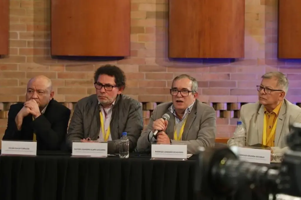 El antiguo secretariado de las Farc envió una carta al presidente electo de Colombia, Abelardo de la Espriella, proponiendo un diálogo para implementar el Acuerdo de Paz de 2016, en medio de fuertes choques por el futuro de la JEP - Foto: Redes sociales