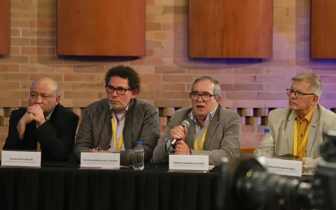 El antiguo secretariado de las Farc envió una carta al presidente electo de Colombia, Abelardo de la Espriella, proponiendo un diálogo para implementar el Acuerdo de Paz de 2016, en medio de fuertes choques por el futuro de la JEP - Foto: Redes sociales