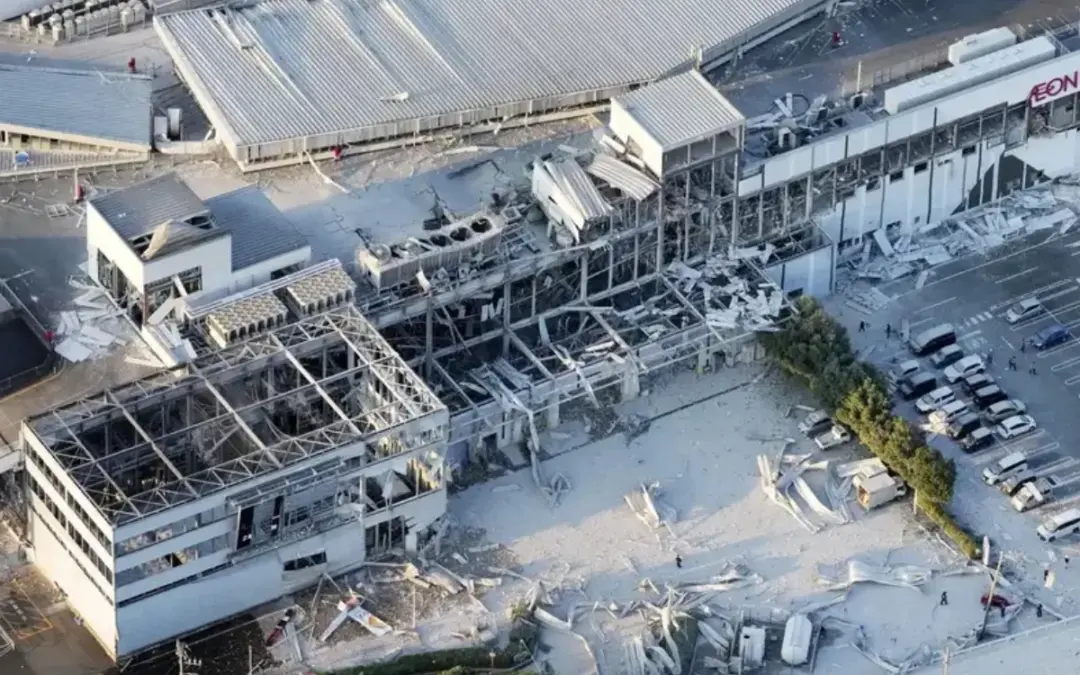 Fuerte terremoto golpea la isla de Kyushu en Japón, dejando decenas de heridos, derrumbes, colapso de infraestructuras y cortes masivos de luz - Foto: Redes sociales