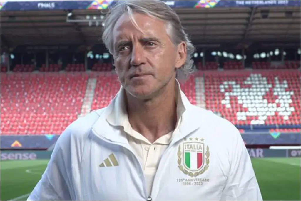 Tras la negativa de Guardiola y la polémica de Pirlo, la FIGC confirmó el regreso de Roberto Mancini a la Selección de Italia y la llegada de Claudio Ranieri a la dirección técnica - Foto: Redes sociales