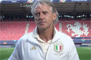 Tras la negativa de Guardiola y la polémica de Pirlo, la FIGC confirmó el regreso de Roberto Mancini a la Selección de Italia y la llegada de Claudio Ranieri a la dirección técnica - Foto: Redes sociales