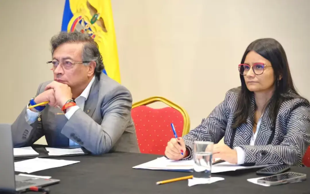 Choque de alto nivel en el Gobierno: Petro exige la salida de la Angie Rodríguez tras choque por $1 billón y publica su historia clínica