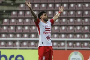 Independiente Santa Fe goleó 0-3 a Caracas FC en el juego de vuelta de los playoffs de la Copa Sudamericana - Foto: @SantaFe
