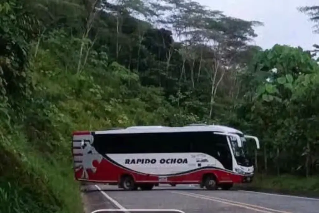 Máxima tensión en Chocó: Guerrilla del ELN secuestró a 39 personas en la vía Quibdó–Carmen de Atrato. Un soldado murió y seis resultaron heridos en la contraofensiva militar - Foto: Cortesía