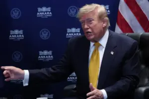 El presidente Donald Trump declaró el fin de la tregua con Irán tras nuevos bombardeos cruzados en el Golfo - Foto: Redes sociales