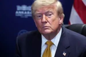 El presidente de EE. UU., Donald Trump, da por terminado el alto al fuego con Irán tras nuevos ataques en el Golfo Pérsico, aunque acepta continuar las conversaciones - Foto: Redes sociales