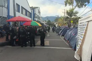 Protestas frente a la UNP en Bogotá derivan en disturbios con la UNDMO - Foto: Redes sociales