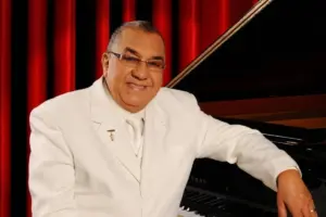 El legendario cantante colombiano Alci Acosta se encuentra hospitalizado en la UCI de Barranquilla por afecciones renales y de próstata - Foto: Redes sociales