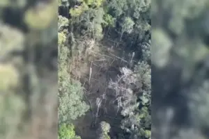 Revelan que un menor de 16 años murió en el primer bombardeo del gobierno de Abelardo De La Espriella contra el ELN en El Tarra - Foto: Redes sociales