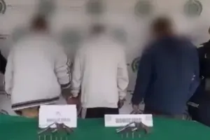La Policía Metropolitana de Bogotá capturó en flagrancia a tres hombres en la localidad de Usme tras una balacera y persecución en la invasión Tocaimita - Foto: @PoliciaBogota