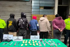 La Policía de Bogotá desarticuló la banda 'Lucifer' en el barrio La Favorita, localidad de Los Mártires, tras intervenir 10 'pagadiarios' - Foto: @PoliciaBogota