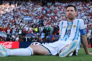 El astro argentino Lionel Messi confirmó oficialmente su retiro de la selección albiceleste tras 21 años de trayectoria - Foto: Redes sociales