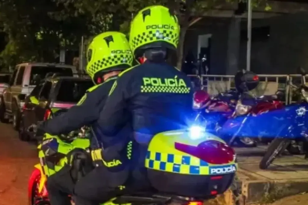 La Policía Metropolitana de Bogotá investiga la detonación de un artefacto explosivo artesanal en la localidad de Engativá - Foto: Archivo Particular