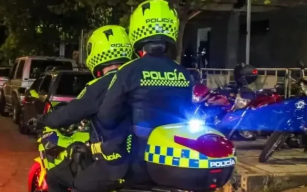 La Policía Metropolitana de Bogotá investiga la detonación de un artefacto explosivo artesanal en la localidad de Engativá - Foto: Archivo Particular