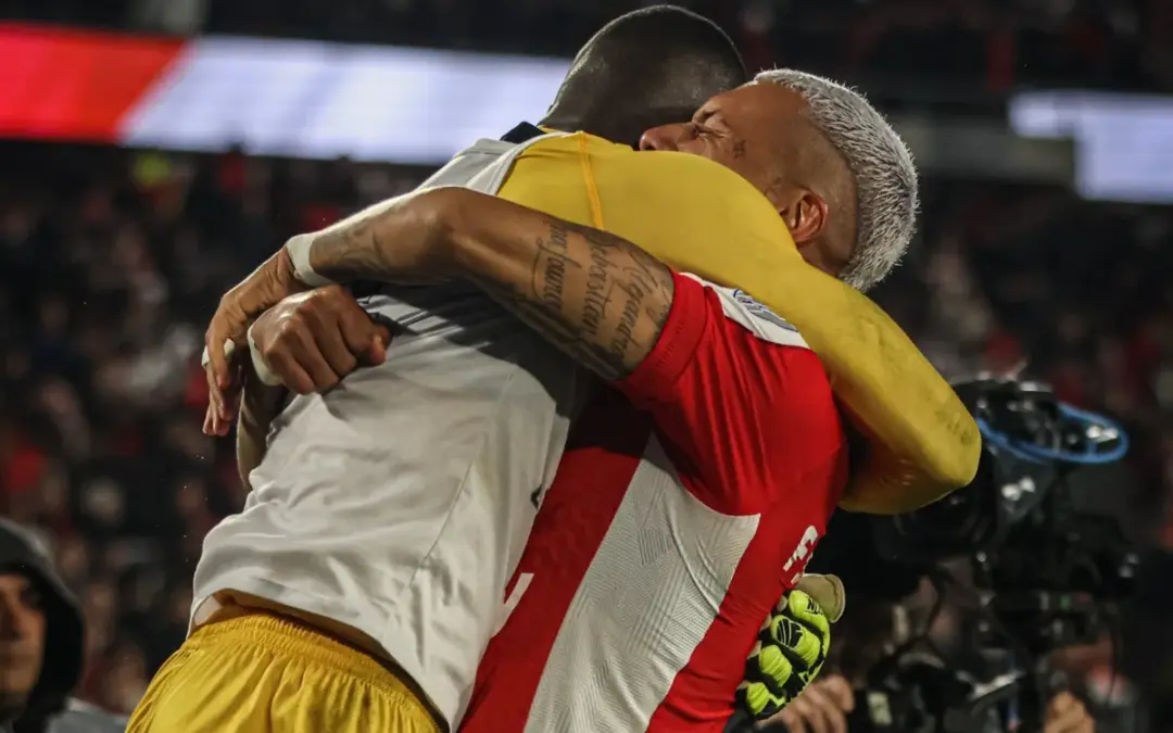 Independiente Santa Fe logró una gesta histórica en Buenos Aires tras eliminar a River Plate en los penaltis (8-7) en el Monumental - Foto: @SantaFe