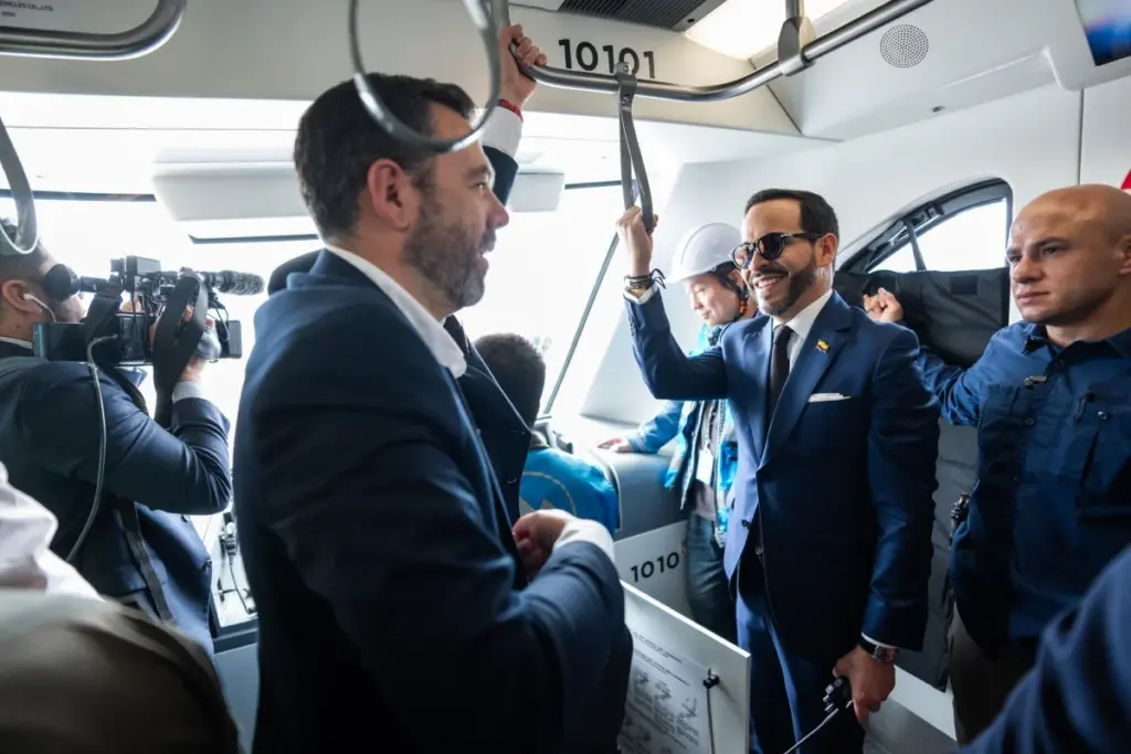 El presidente Abelardo De La Espriella realizó su primer recorrido por la Primera Línea del Metro de Bogotá - Foto: @ABDELAESPRIELLA