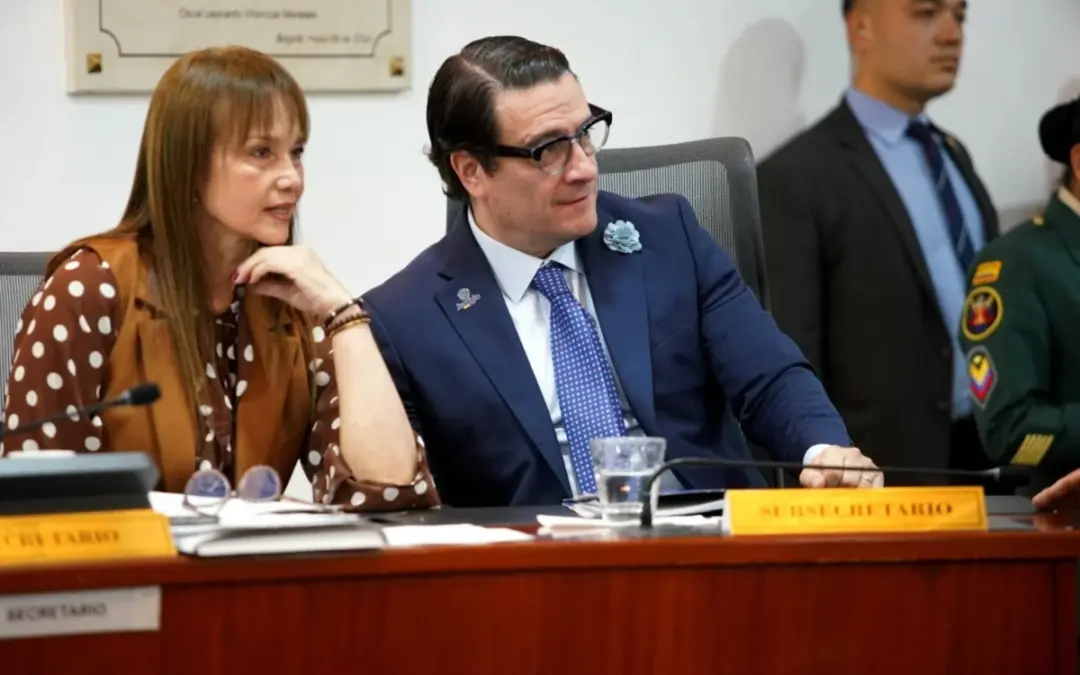 El debate sobre los pilotos de aspersión aérea con glufosinato de amonio en Putumayo llegó al Congreso - Foto: @MinjusticiaCo