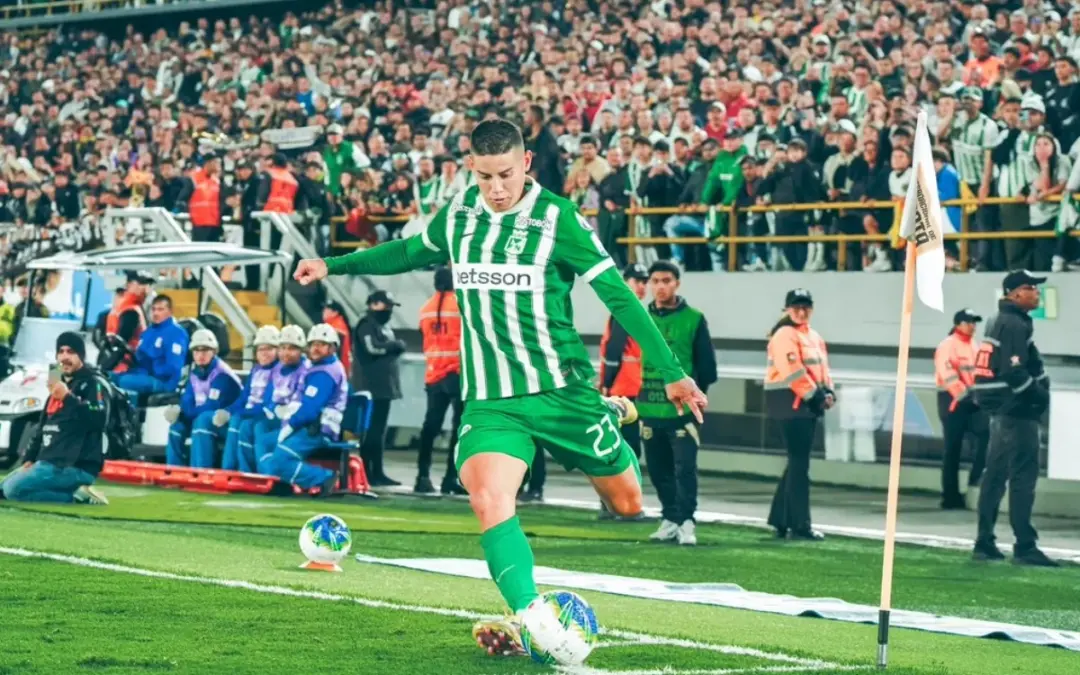 James Rodríguez debutó con Atlético Nacional en la victoria 2-3 ante Internacional de Bogotá - Foto: @nacionaloficial
