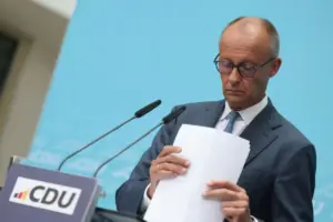 El canciller alemán Friedrich Merz admitió estar "profundamente conmocionado" tras la contundente victoria de la ultraderechista AfD frente a la CDU en las elecciones de Sajonia-Anhalt - Foto: Redes sociales
