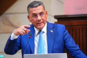 El Senado rechazó la moción de censura contra el ministro de Defensa Jorge Mora por los bombardeos en Guaviare donde murieron tres menores de edad - Foto: @CamaraColombia