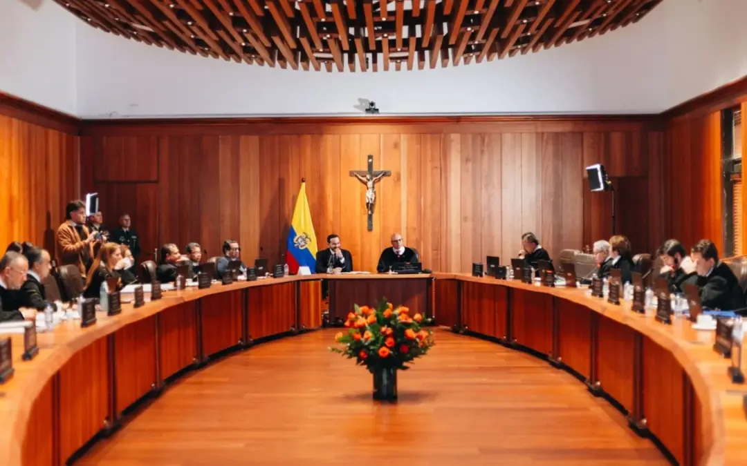 El presidente Abelardo De La Espriella se reunió con la Sala Plena de la Corte Suprema de Justicia para abordar la congestión judicial, la Jurisdicción Agraria y el incremento presupuestal - Foto: @ABDELAESPRIELLA