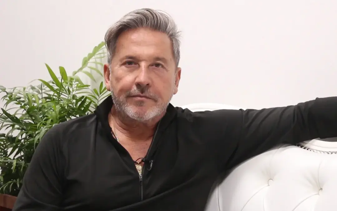 Ricardo Montaner hizo historia en Billboard al llegar por primera vez al número 1 de Latin Airplay con su canción ‘Para que seas feliz’ - Foto: Redes sociales