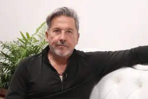 Ricardo Montaner hizo historia en Billboard al llegar por primera vez al número 1 de Latin Airplay con su canción ‘Para que seas feliz’ - Foto: Redes sociales