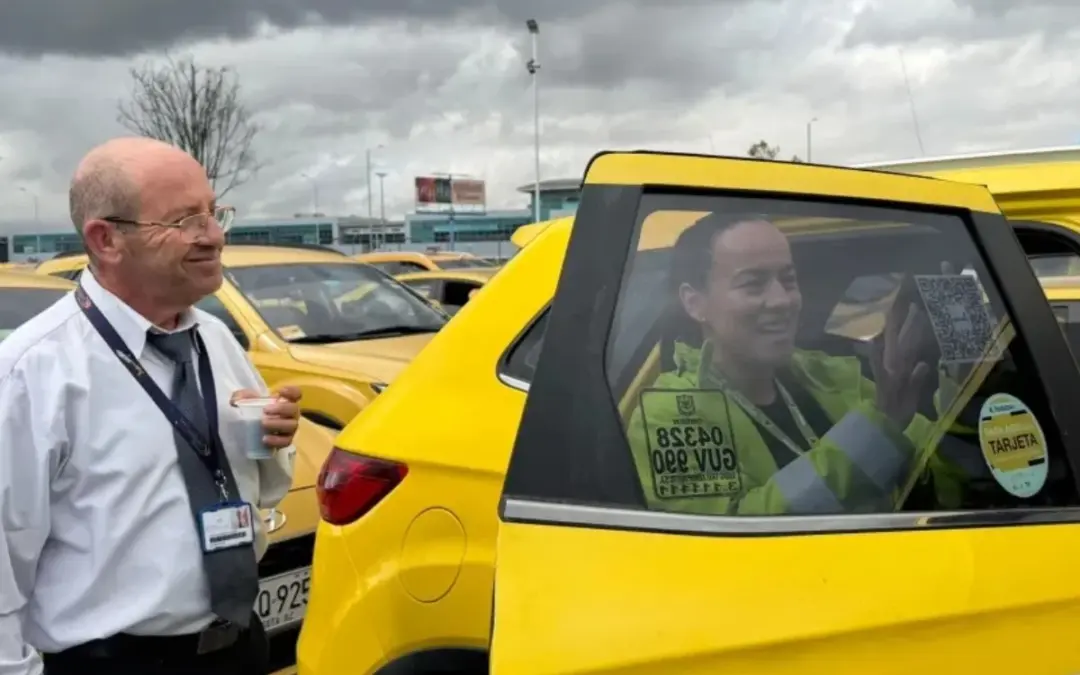 Bogotá presenta el Factor de Excelencia Operacional, un programa para modernizar el servicio de taxi mediante tecnología, capacitación a conductores y renovación de la flota vehicular - Foto: @SectorMovilidad