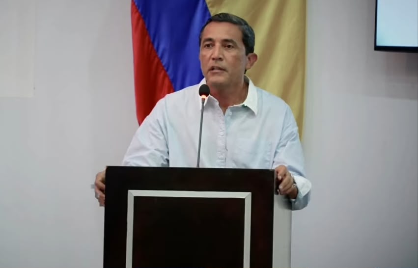 Verano de la Rosa acepta la renuncia de Lemus y le otorga su espaldarazo rumbo a la Gobernación del Atlántico.