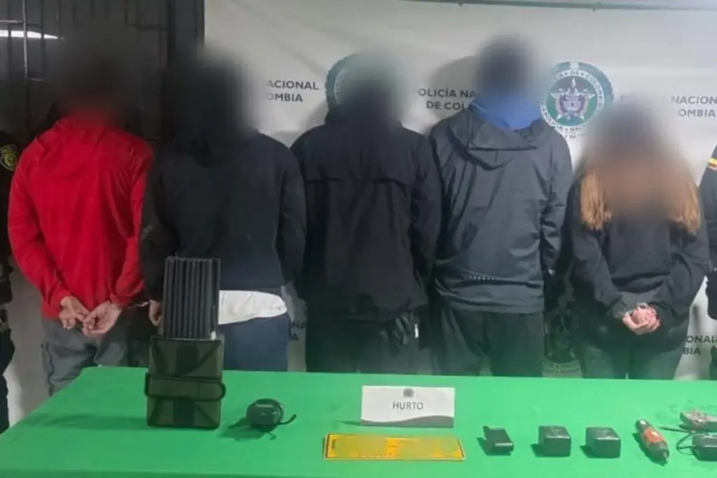 Caen cinco sujetos en Barrios Unidos tras hurtar una camioneta en el norte de Bogotá - Foto: @PoliciaBogota