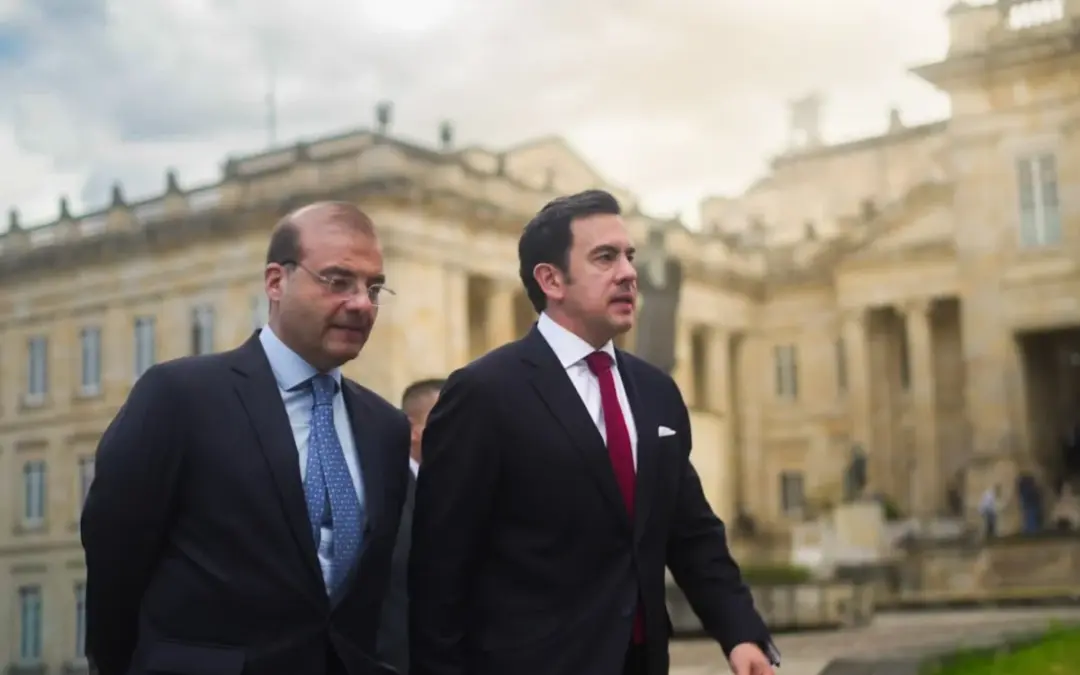 El ministro del Interior, Rodrigo Lara, aclaró el alcance del nuevo borrador de decreto sobre manifestaciones públicas en Colombia - Foto: @MinInterior