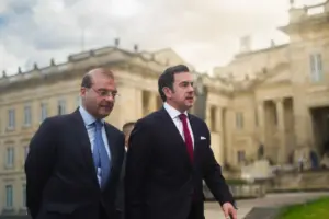 El ministro del Interior, Rodrigo Lara, aclaró el alcance del nuevo borrador de decreto sobre manifestaciones públicas en Colombia - Foto: @MinInterior